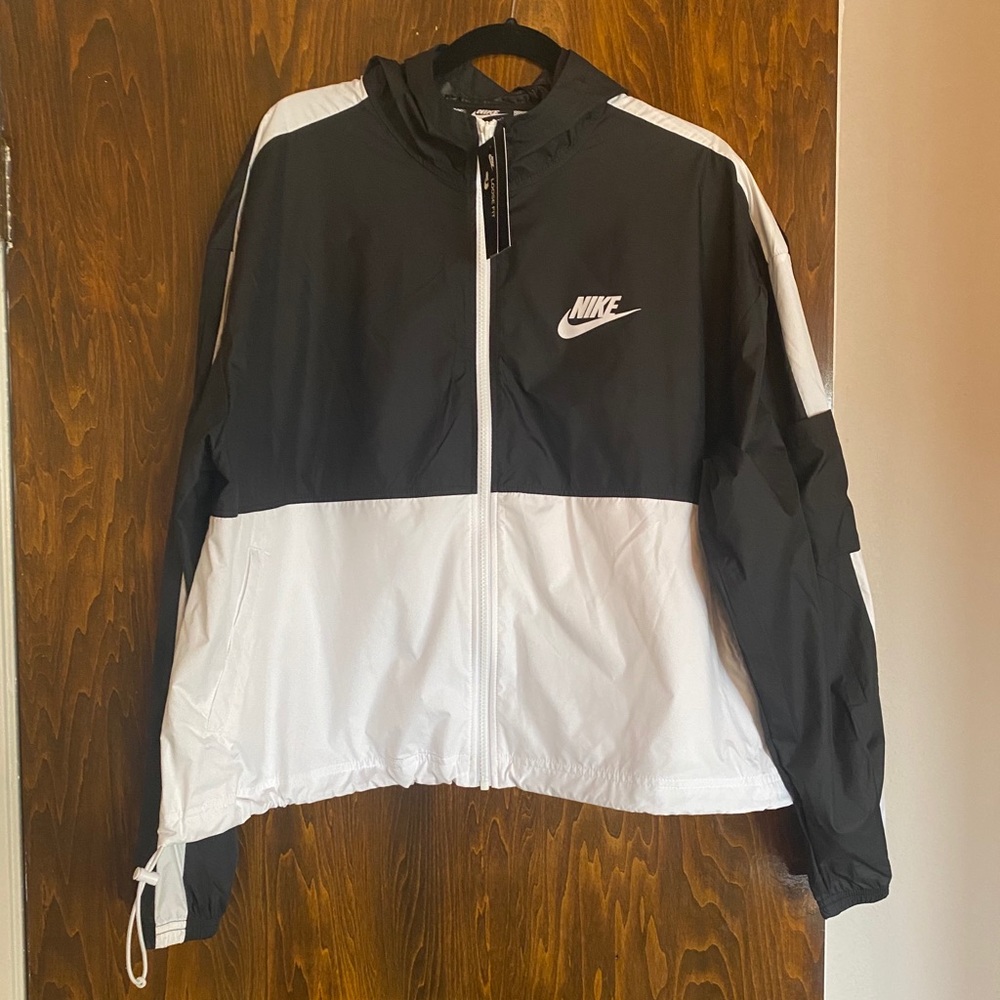 Women’s Nike Windbreaker